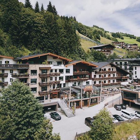 Thomsn Central Hotel & Appartements Saalbach-Hinterglemm Eksteriør billede