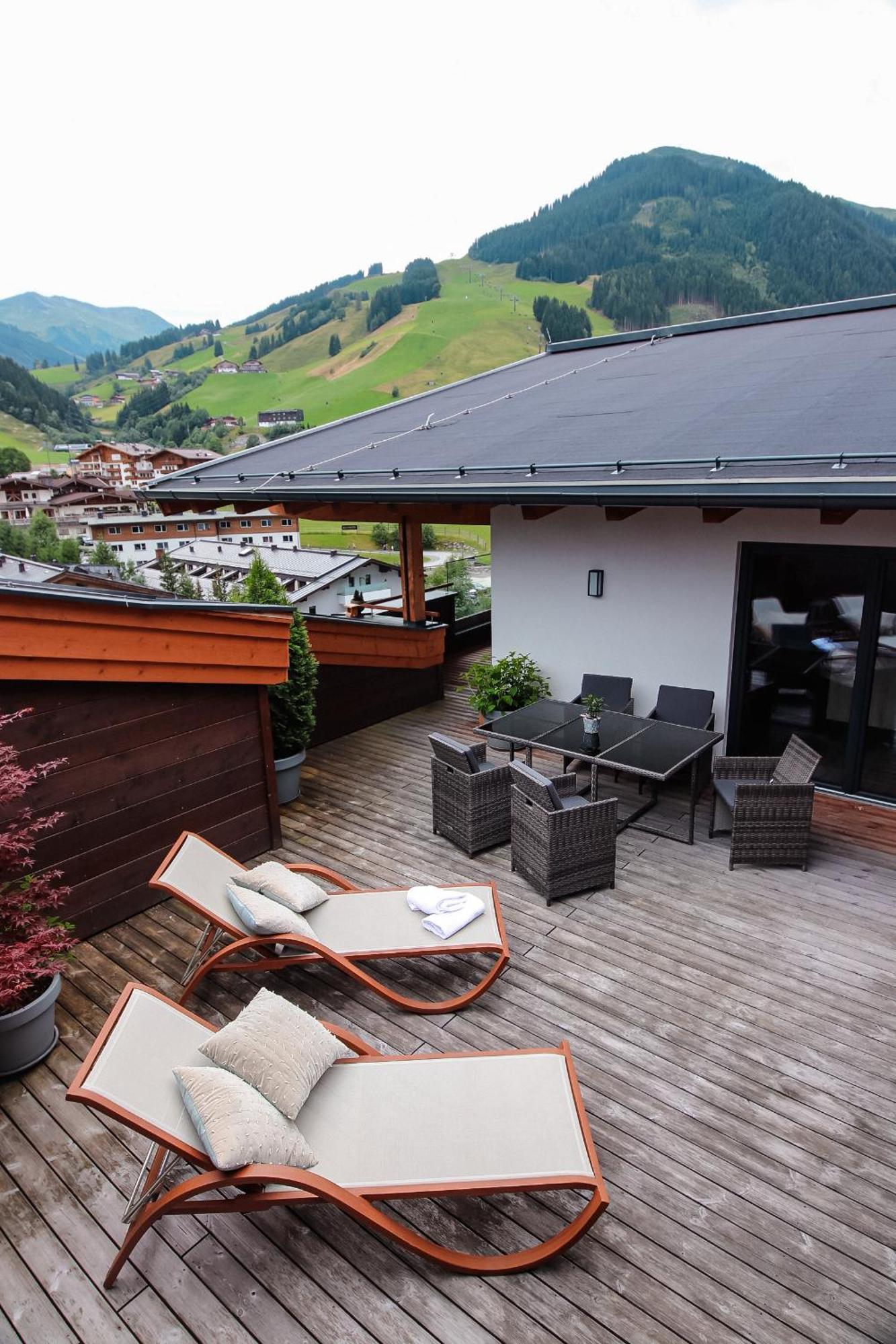 Thomsn Central Hotel & Appartements Saalbach-Hinterglemm Eksteriør billede