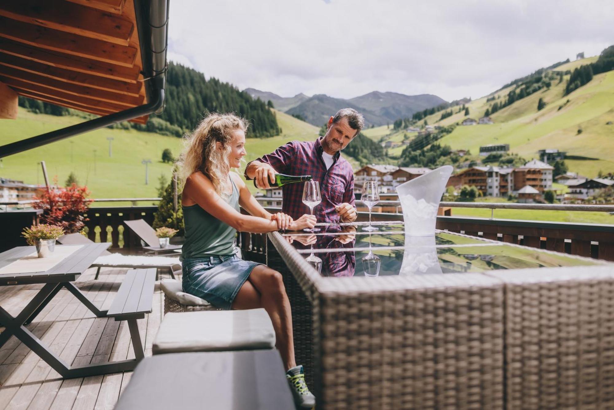 Thomsn Central Hotel & Appartements Saalbach-Hinterglemm Eksteriør billede